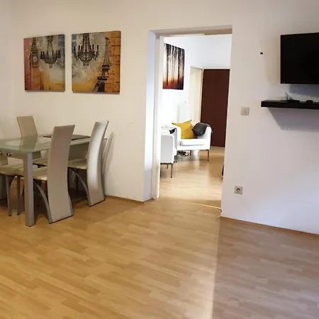 Apartment Apartments Mi Casa 3 *